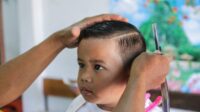 menata rambut anak laki-laki