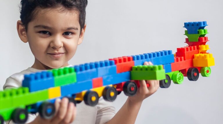 Mainan Edukasi Anak 5 Tahun Wajib Punya, Mana Favorit Si Kecil?