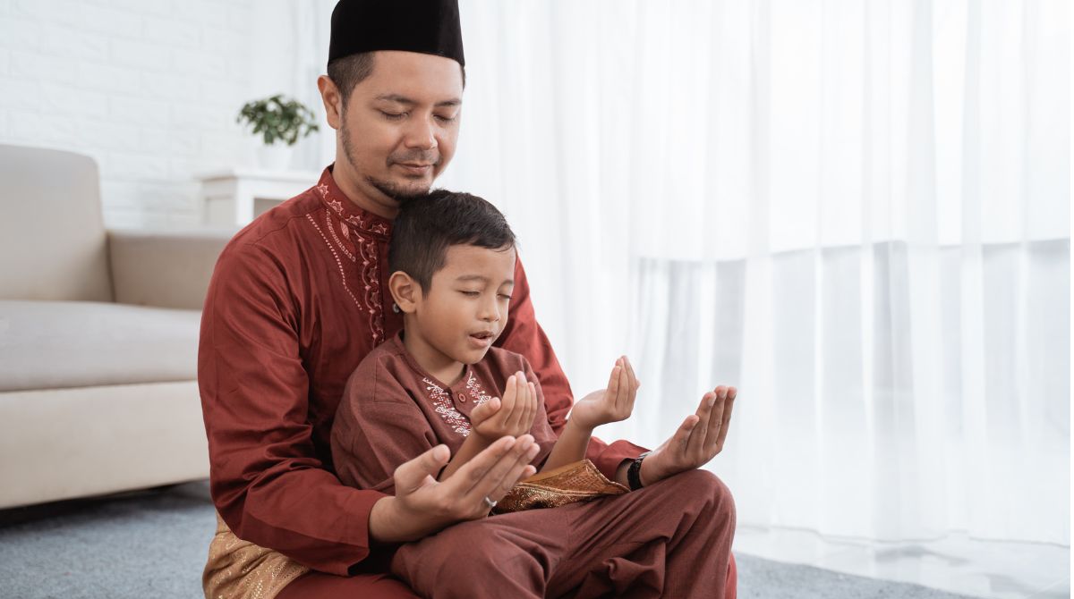 cara mengatasi anak yang susah diatur menurut islam, anak susah diatur, anak berdoa