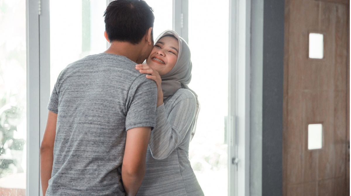 cara menjadi suami yang baik menurut islam, suami sebagai imam, suami istri