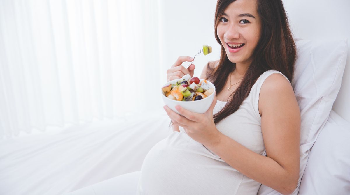 buah untuk ibu hamil, ibu hamil makan buah