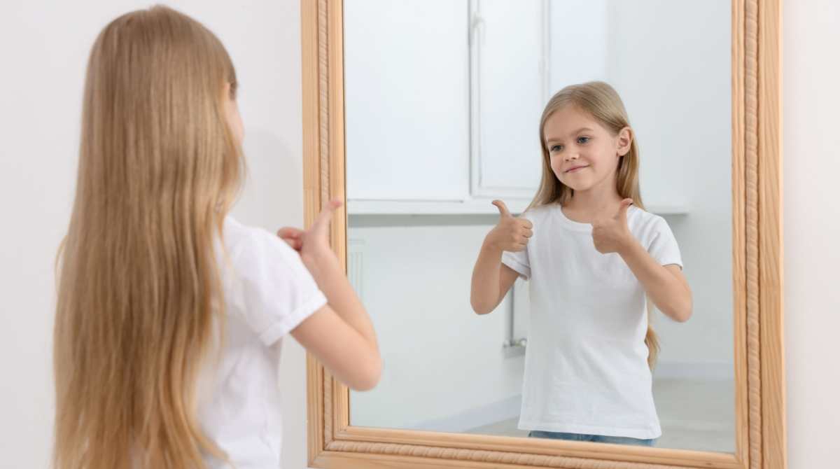 cara mengajarkan anak self love