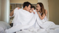 Anak Melihat Orang Tua Melakukan Hubungan Intim