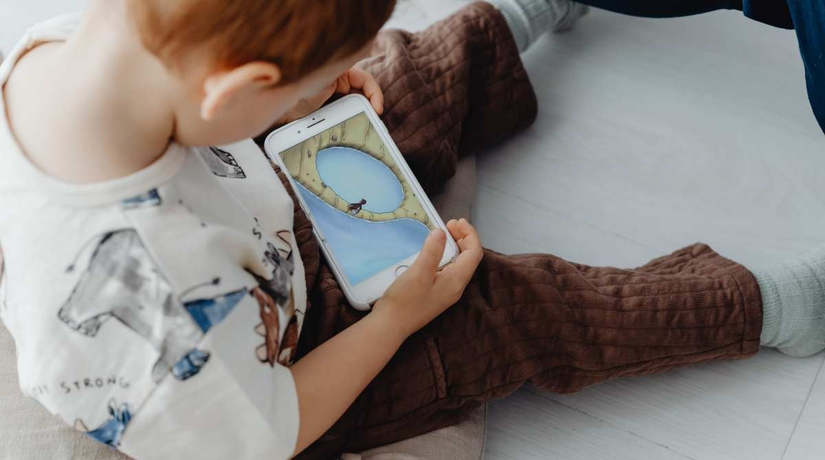 anak kecanduan nonton video pendek, bahaya video pendek